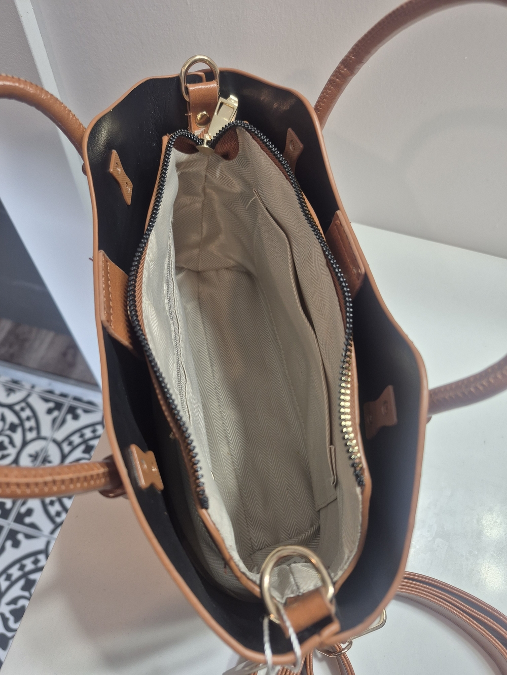 Ecosse UNQIUE Cognac Purse tote Satchel - Picture 5 of 7